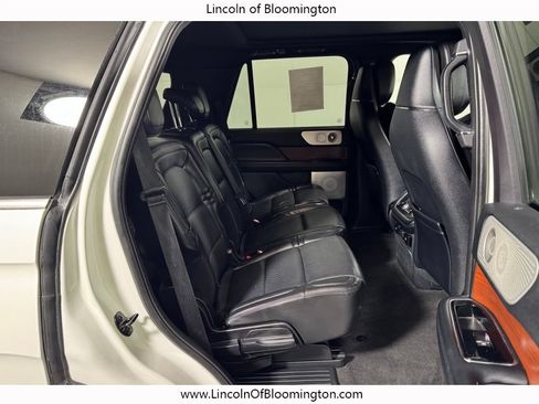 Used 2020 Lincoln Navigator Reserve w/ Equipment Group 208A Reserve AWD/4WD image 11