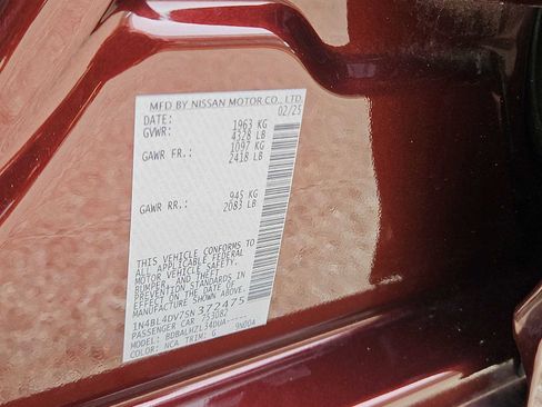 Used 2025 Nissan Altima 2.5 SV FWD image 25