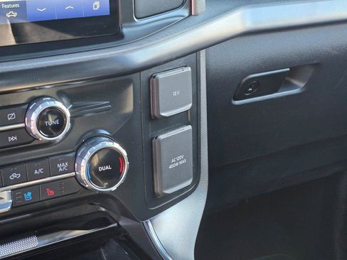 Certified 2022 Ford F150 Platinum w/ Equipment Group 701A High image 28