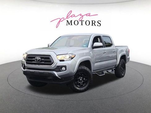 Used 2022 Toyota Tacoma SR5 w/ Technology Package AWD/4WD image 1