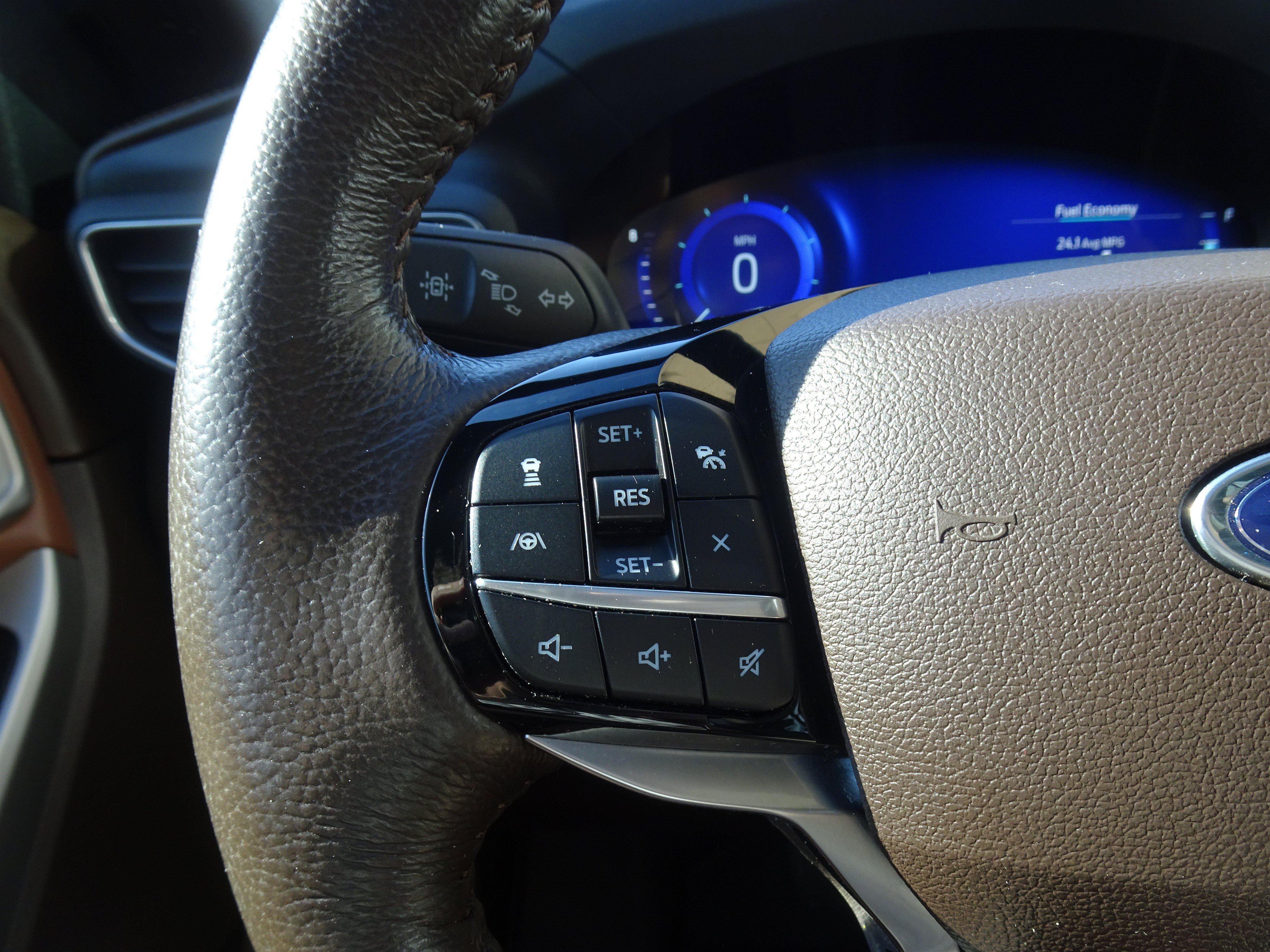 Used 2022 Ford Explorer King Ranch w/ Technology Package AWD/4WD image 22