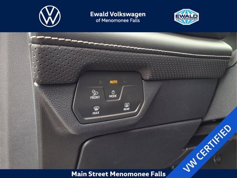 Certified 2026 Volkswagen Atlas Cross Sport SE AWD/4WD image 13