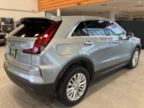 Used 2024 Cadillac XT4 Luxury image 5