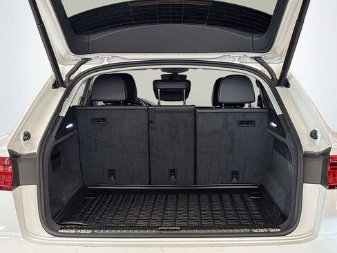 Certified 2023 Audi Q8 Premium Plus w/ Premium Plus Package AWD/4WD image 22