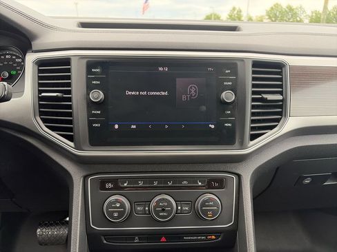 Used 2019 Volkswagen Atlas SE w/ Panoramic Sunroof Package FWD image 21