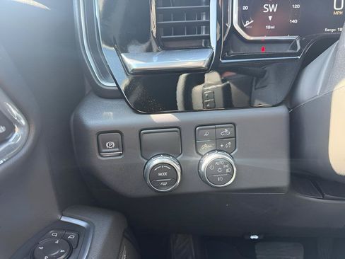 Used 2026 GMC Sierra 1500 SLT RWD image 37