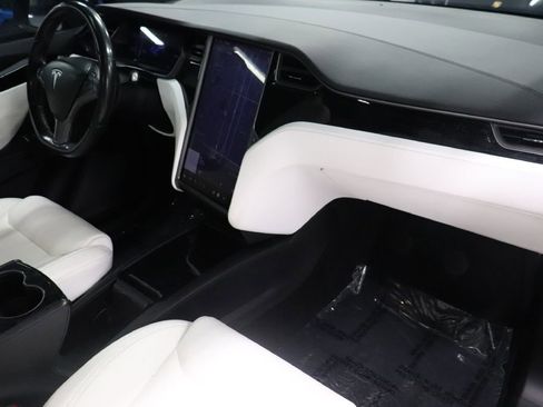 Used 2021 Tesla Model X Long Range AWD/4WD image 26