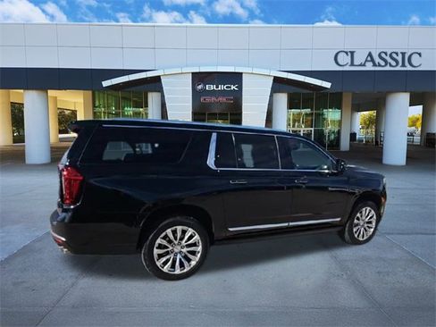 Used 2024 GMC Yukon XL Denali w/ Denali Reserve Package image 8