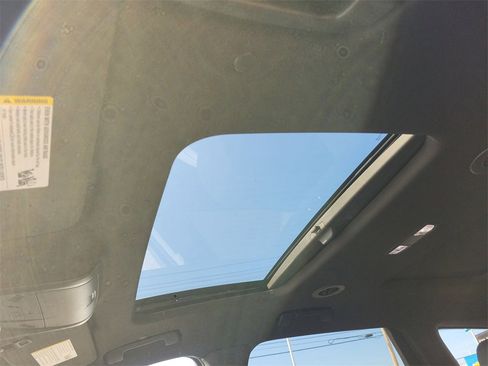 Used 2023 Buick Enclave Essence w/ Experience Buick Package image 32