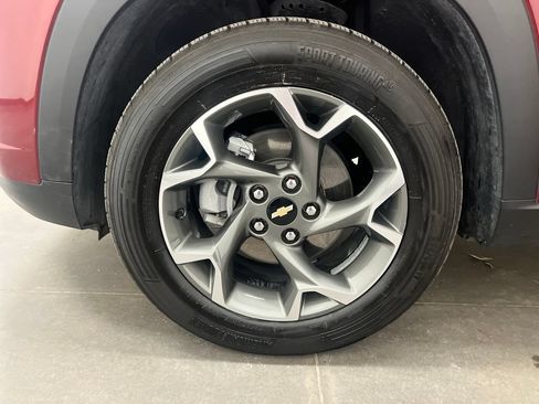 Used 2024 Chevrolet Trax LT FWD image 29