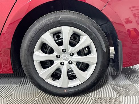 Certified 2025 Toyota Corolla LE image 4