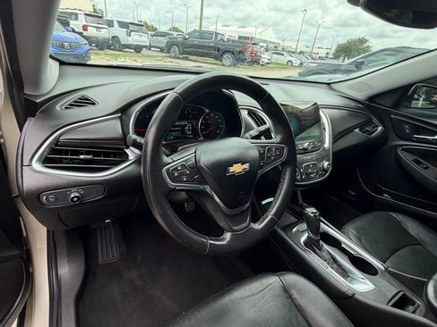 Used 2016 Chevrolet Malibu LT w/ Leather Package FWD image 16
