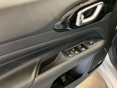 Used 2025 Jeep Compass Limited w/ High Altitude Package AWD/4WD image 10