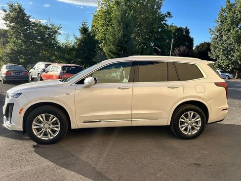 Used 2024 Cadillac XT6 Luxury w/ LPO, Floor Liner Package AWD/4WD image 11