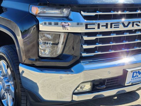 Used 2020 Chevrolet Silverado 2500 LTZ w/ LTZ Texas Edition AWD/4WD image 9