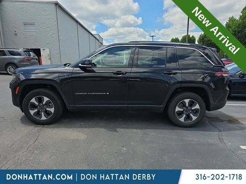 Used 2022 Jeep Grand Cherokee Limited 4xe w/ Luxury Tech Group II AWD/4WD image 2