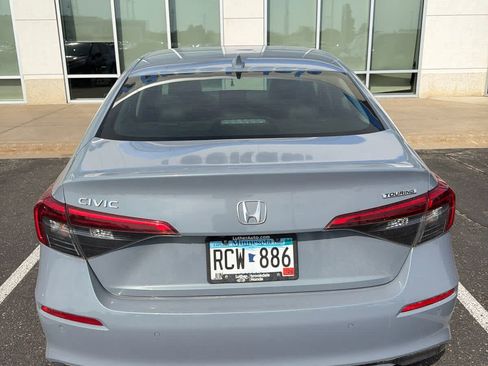 Used 2024 Honda Civic Touring image 7