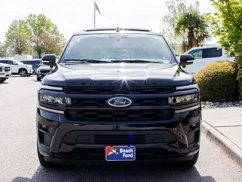 Certified 2023 Ford Expedition Limited AWD/4WD image 2