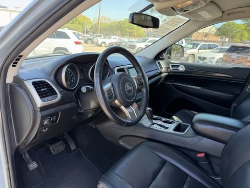 Used 2012 Jeep Grand Cherokee Laredo image 12