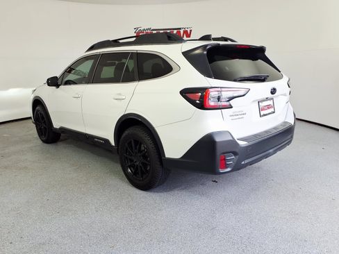 Used 2021 Subaru Outback Premium AWD/4WD image 4