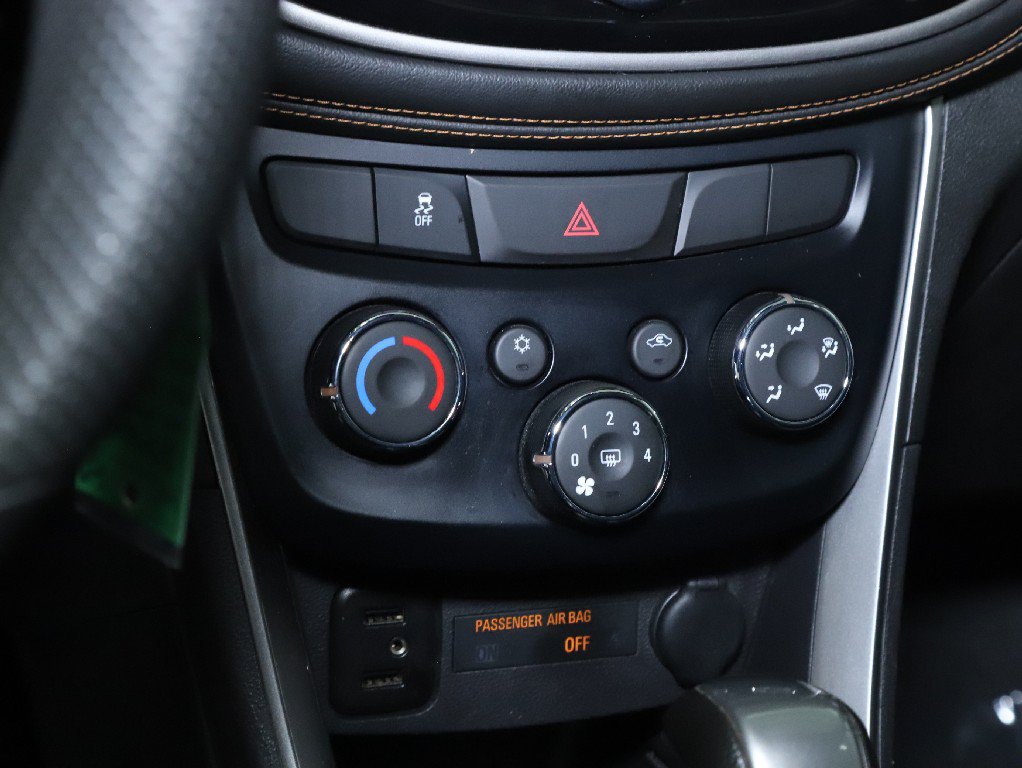 Used 2019 Chevrolet Trax LT AWD/4WD image 26