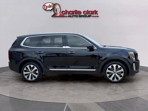 Used 2022 Kia Telluride S image 6
