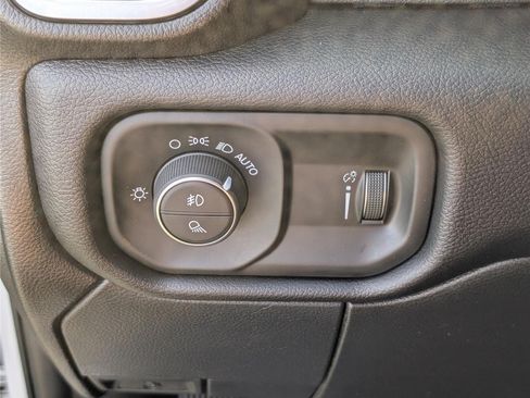 Used 2025 RAM 2500 Big Horn AWD/4WD image 22