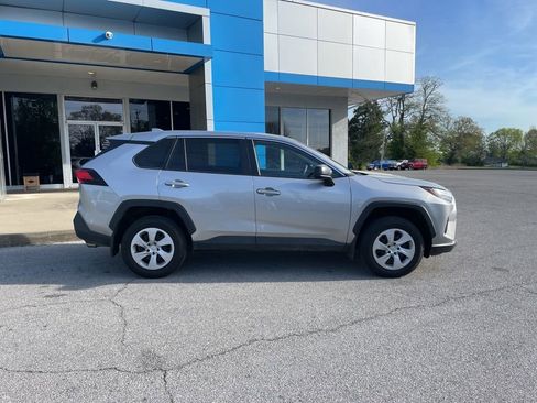 Used 2025 Toyota RAV4 LE image 9