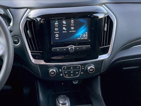 Used 2019 Chevrolet Traverse LS FWD image 7