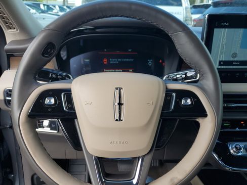 Certified 2023 Lincoln Corsair Reserve image 16