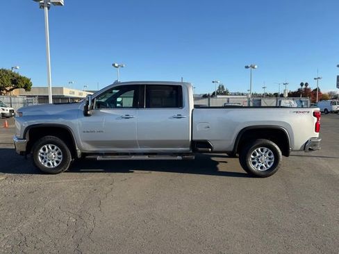 Used 2022 Chevrolet Silverado 3500 LTZ w/ LTZ Convenience Package image 6