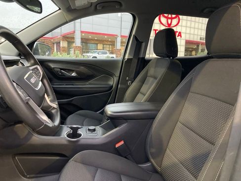 Used 2024 GMC Terrain SLE FWD image 9