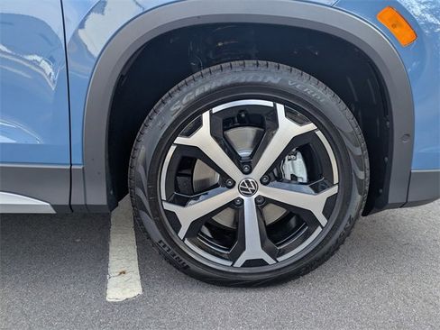 New 2026 Volkswagen Tiguan SE image 11