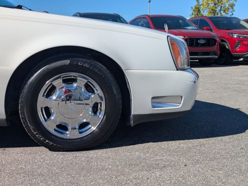 Used 2000 Cadillac De Ville w/ Comfort/Convenience Pkg image 11