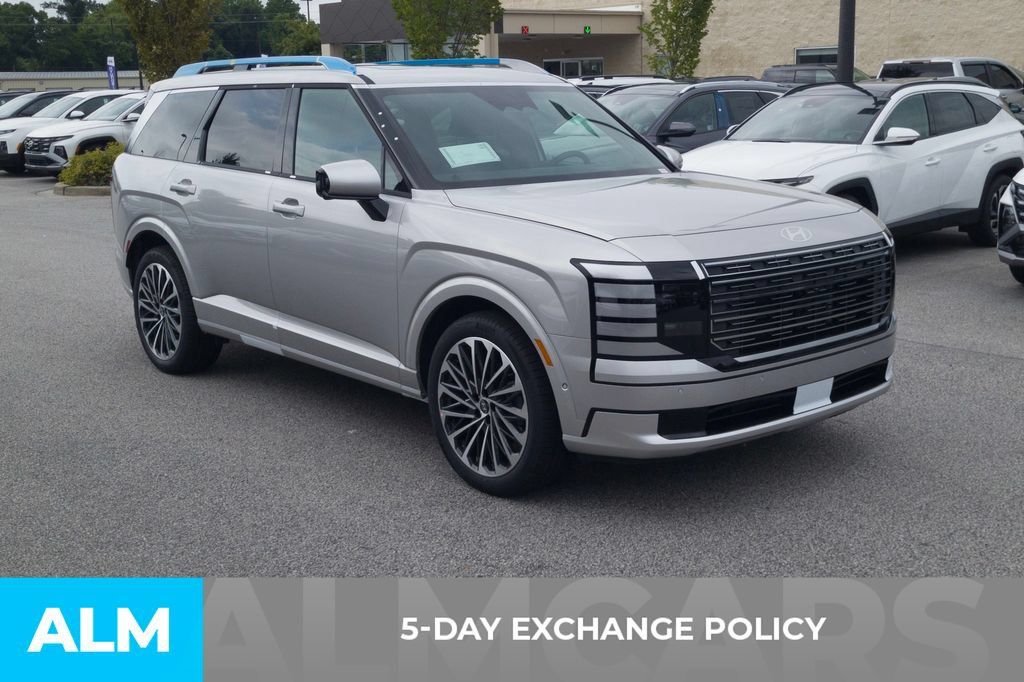 Used 2026 Hyundai Palisade Calligraphy FWD image 3