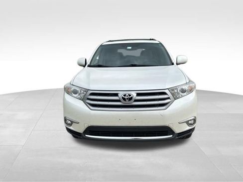 Used 2012 Toyota Highlander Limited w/ Tow Pkg image 8