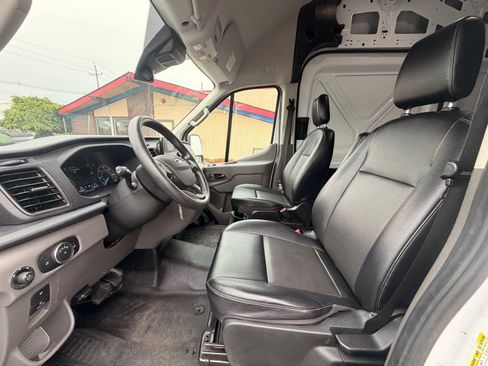 Used 2024 Ford Transit 250 148 High Roof RWD image 5