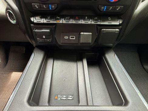 Used 2023 GMC Sierra 2500 Denali AWD/4WD image 27