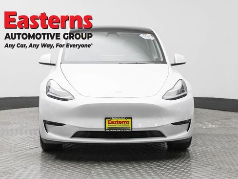 Used 2021 Tesla Model Y Long Range image 2