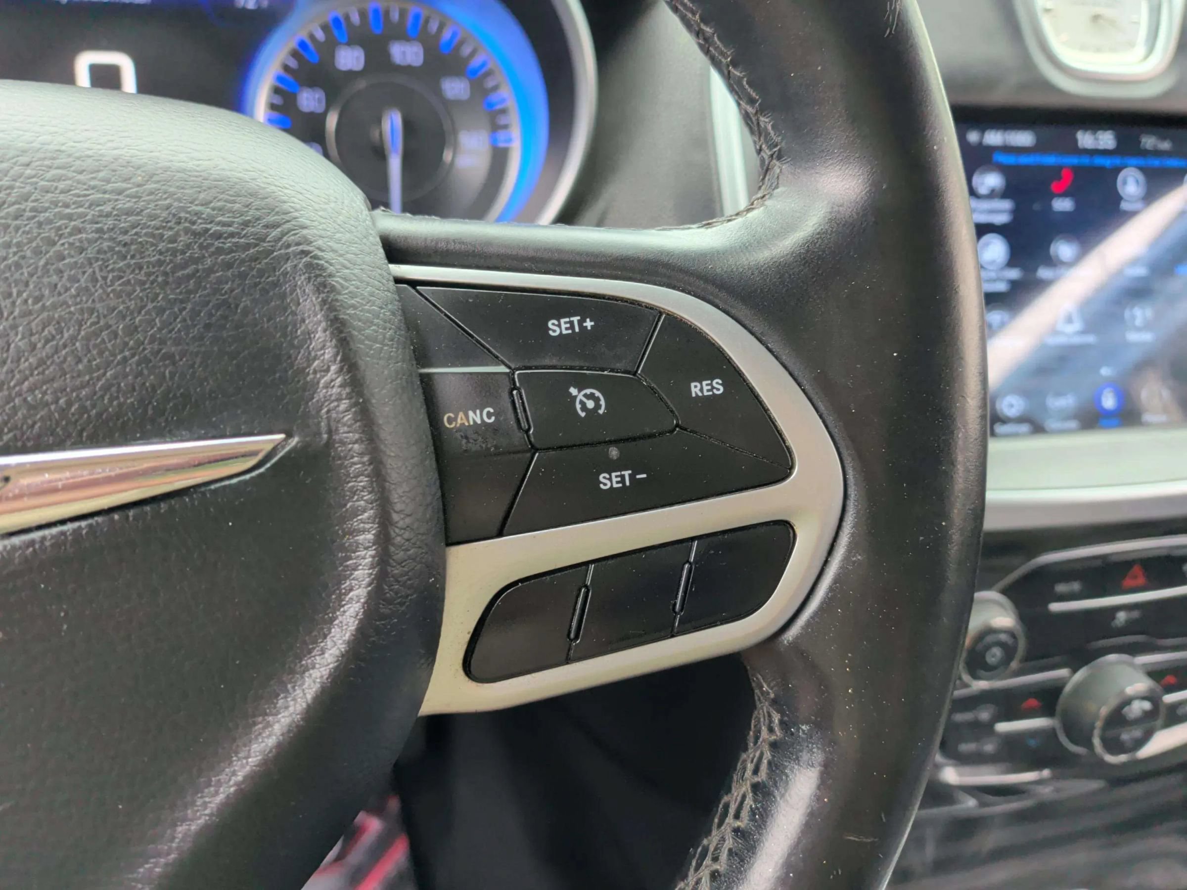 Used 2018 Chrysler 300 Touring w/ Sport Appearance Package RWD image 24
