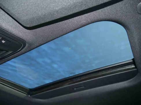 New 2025 Jeep Grand Cherokee Laredo X w/ Luxury Tech Group I image 31