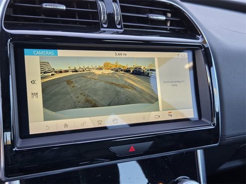 Used 2020 Jaguar XE S image 23