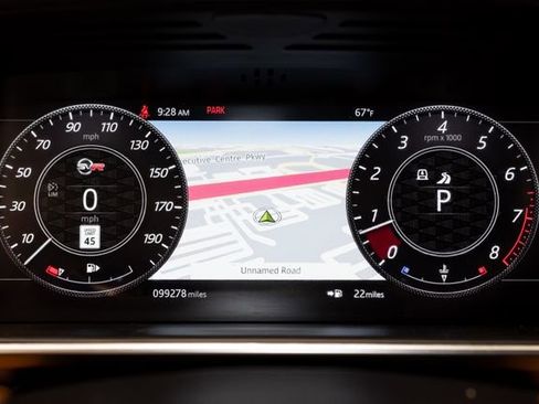 Used 2022 Land Rover Range Rover Sport SVR image 12