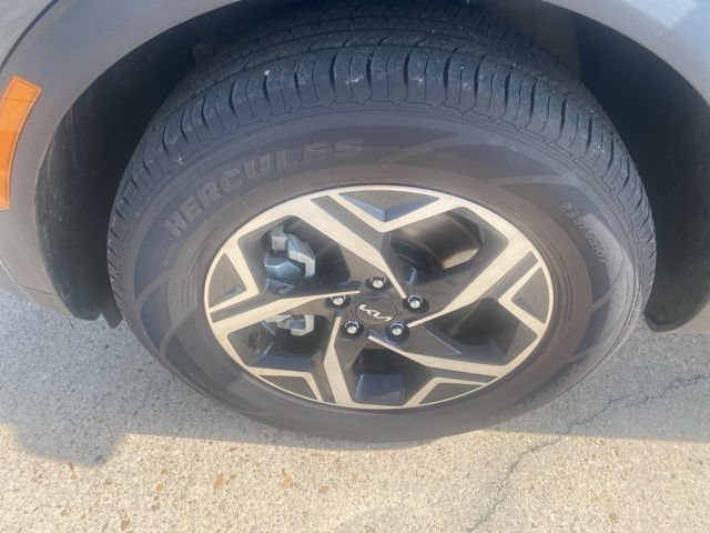 Used 2024 Kia Sportage LX AWD/4WD image 10