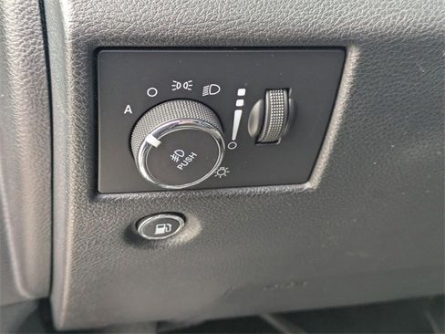 Used 2020 Jeep Grand Cherokee Altitude image 14