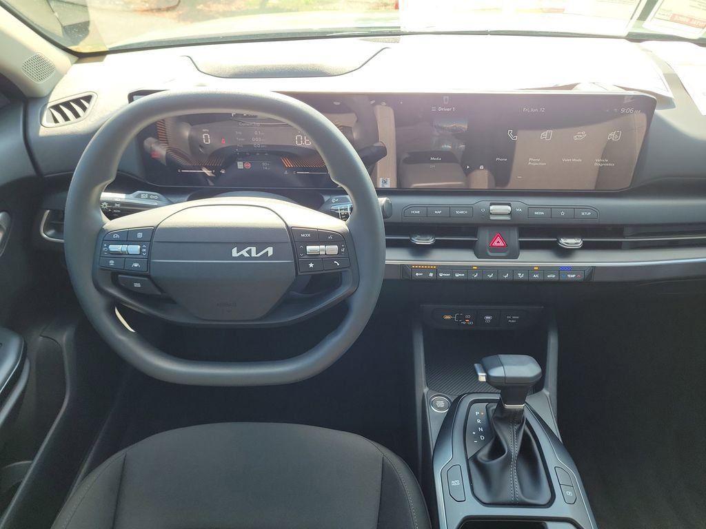 New 2026 Kia K4 FWD image 17
