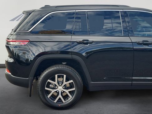 New 2025 Jeep Grand Cherokee Limited w/ Trailer Tow Package image 6