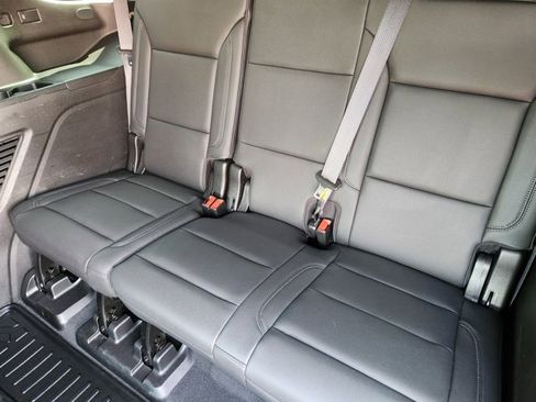 Used 2021 Chevrolet Tahoe Z71 w/ Z71 Off-Road Package image 38