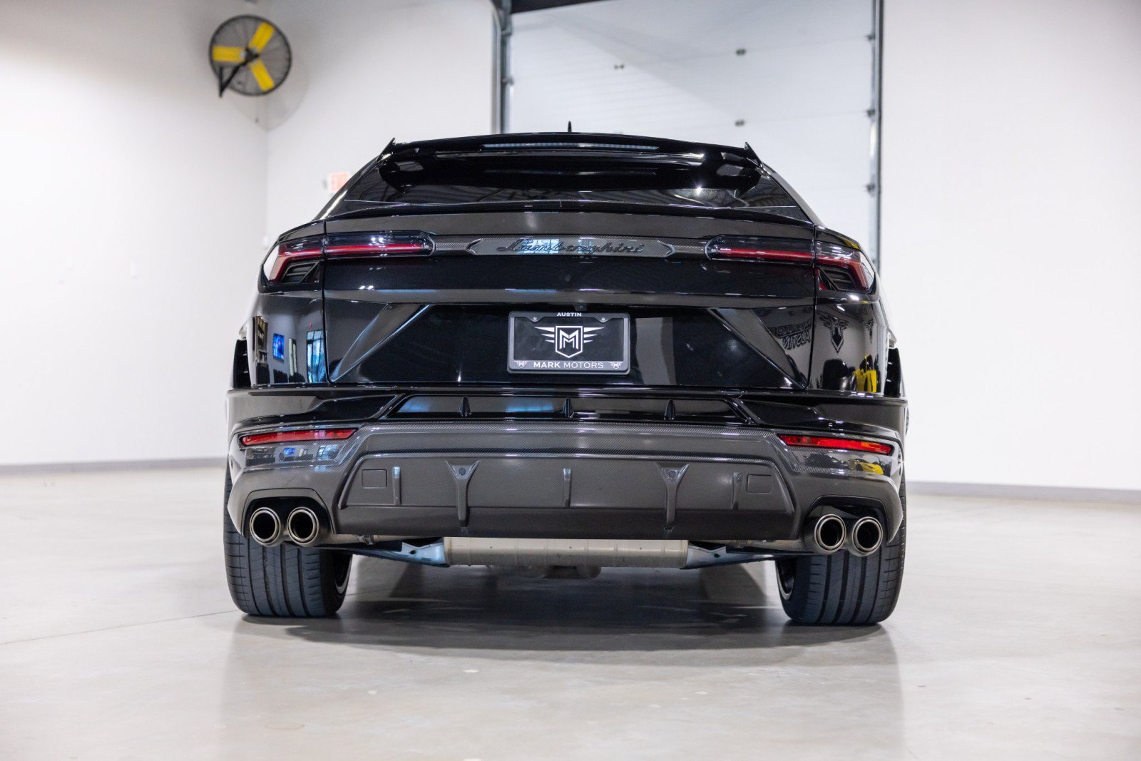 Used 2024 Lamborghini Urus Performante AWD/4WD image 5