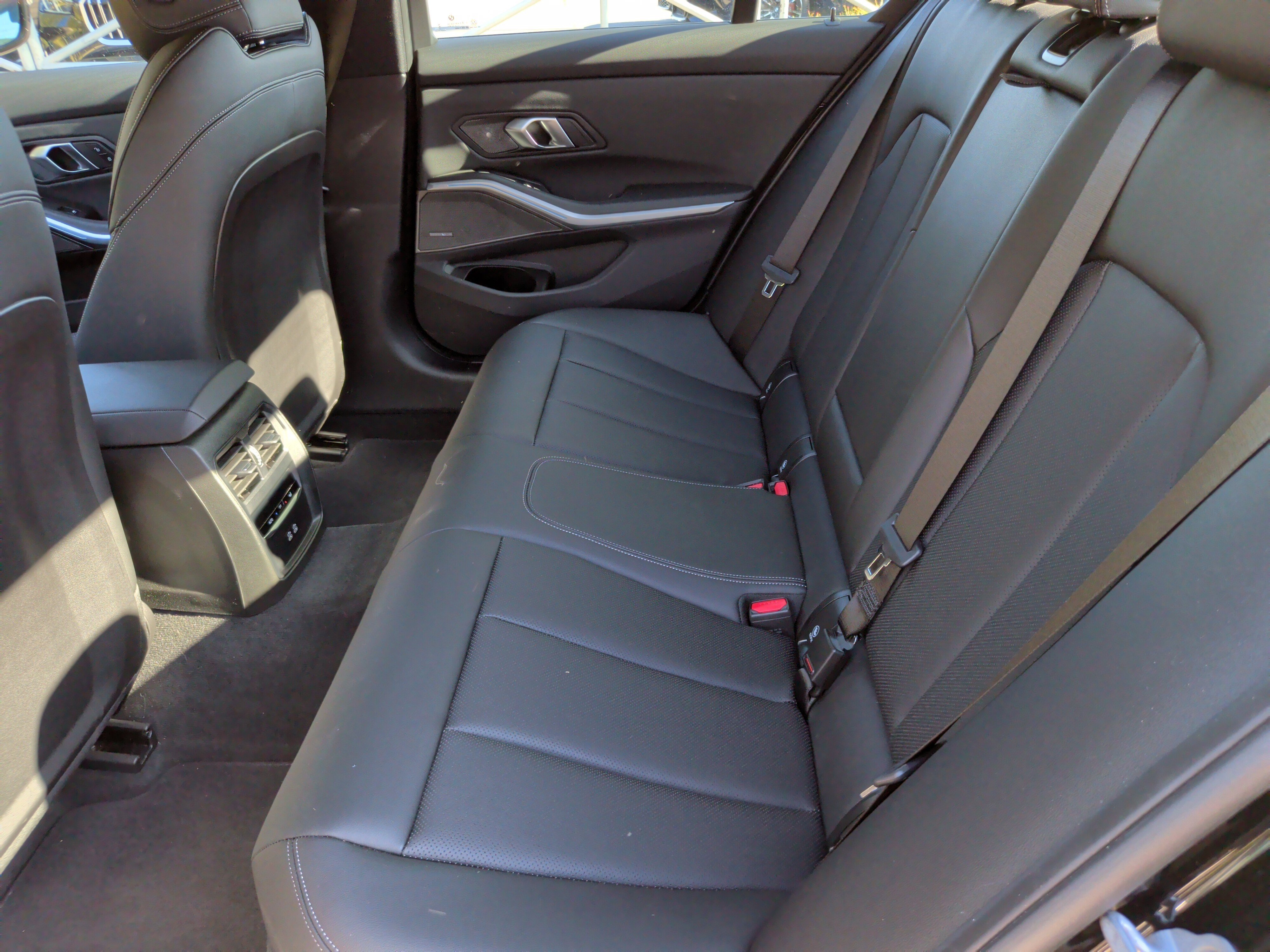 Used 2025 BMW M340i w/ Premium Package RWD image 35
